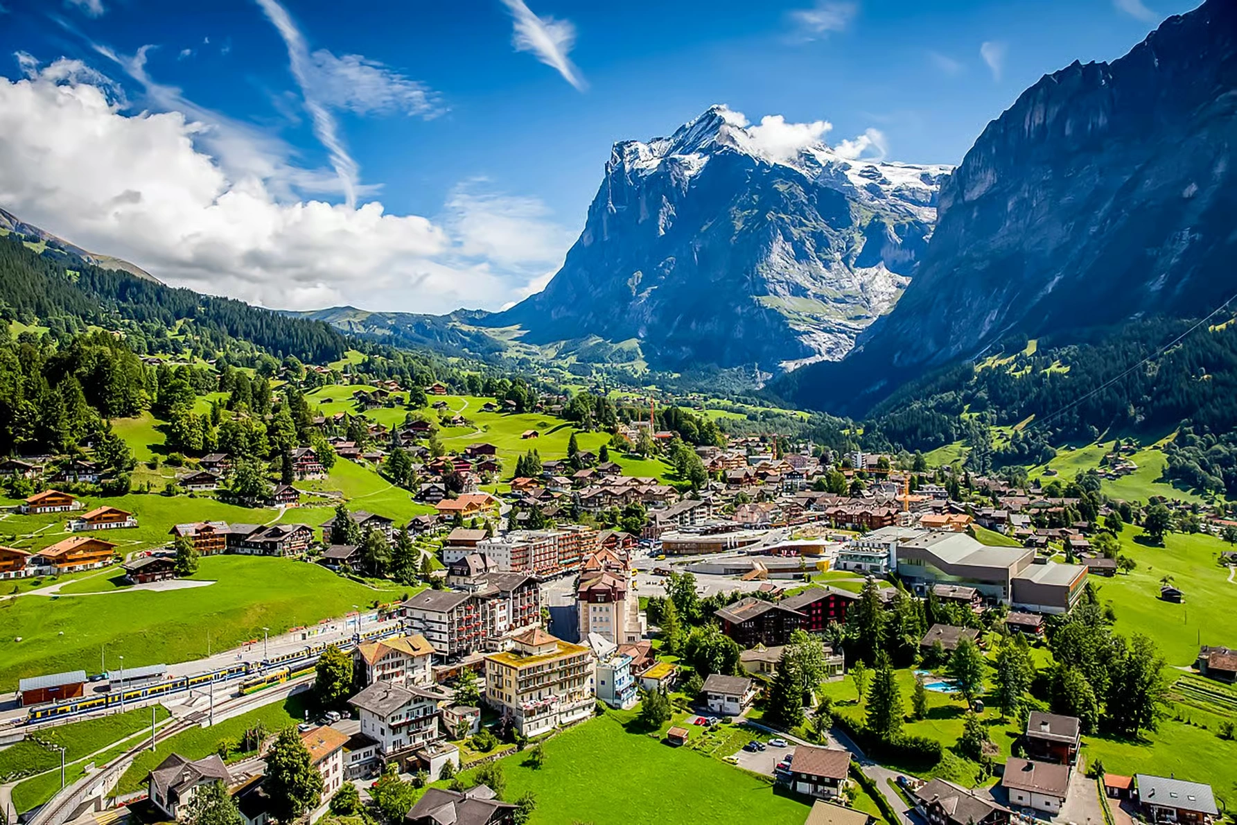 Day trip from Zurich to Grindelwald, Interlaken and Lauterbrunnen