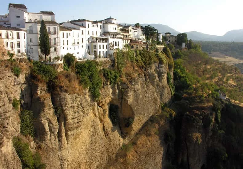 Excursion Villages blancs et Ronda depuis Séville avec Zahara, Setenil et Ronda