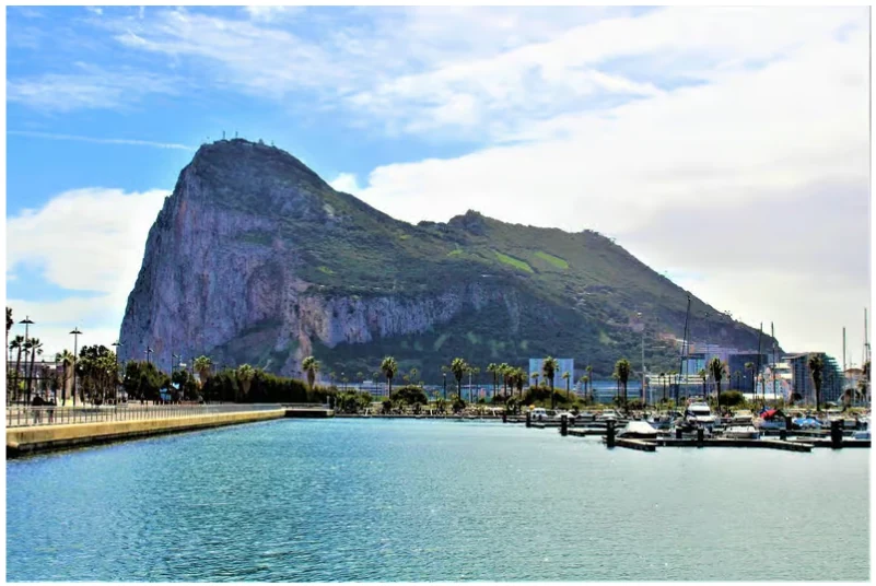 Gibraltar Day Trip from Seville: Rock Visit and Free Time