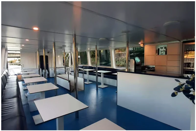 Guadalquivir-Bootsfahrt mit Mittag- oder Abendessen in Sevilla