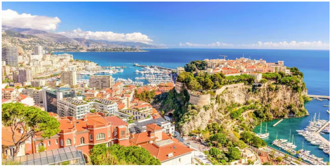 Guided tour from Nice to Monaco, Monte-Carlo and Eze in half a day