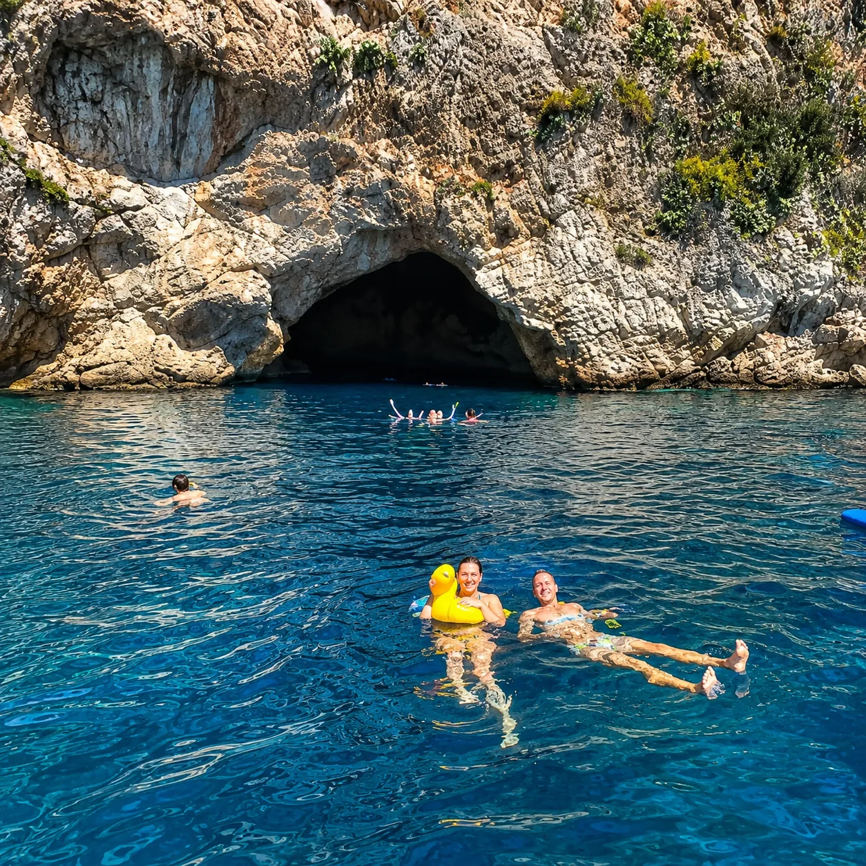 Boat tour from Nice to the Mala Caves and Villefranche