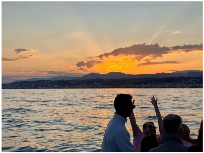 Nice: sunset boat tour with wine and local appetizers on the French Riviera