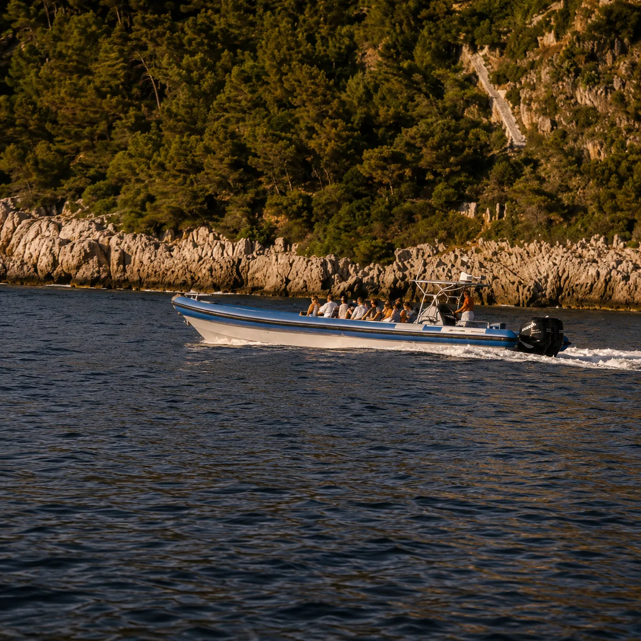 Sunset boat tour in Nice with wine and snorkeling