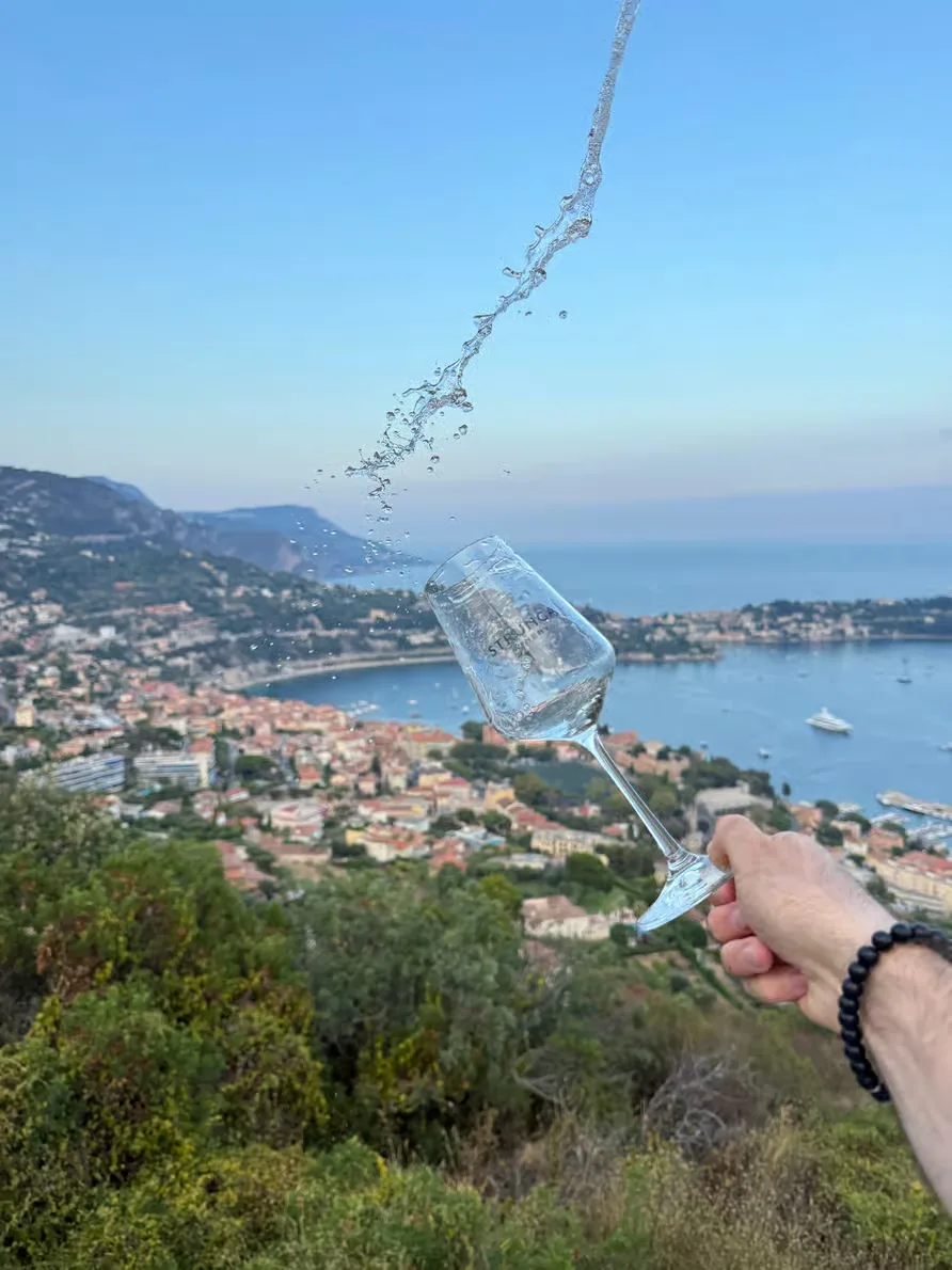 Sunset and wine tasting in Nice from a historic Land Rover