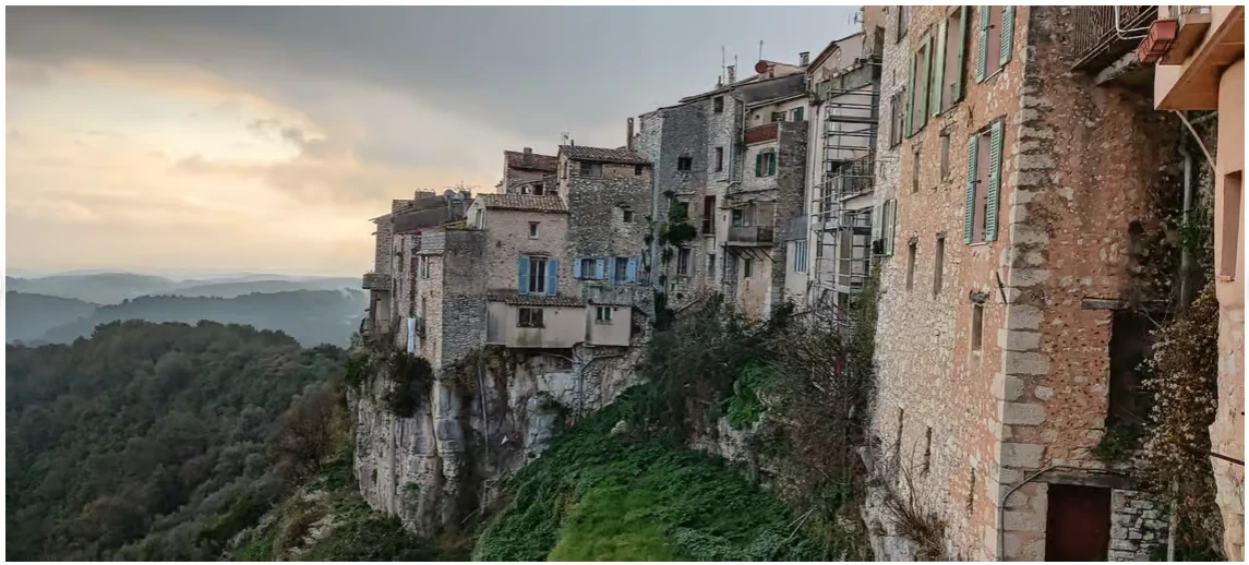 Medieval villages Provence tour from Nice in one day