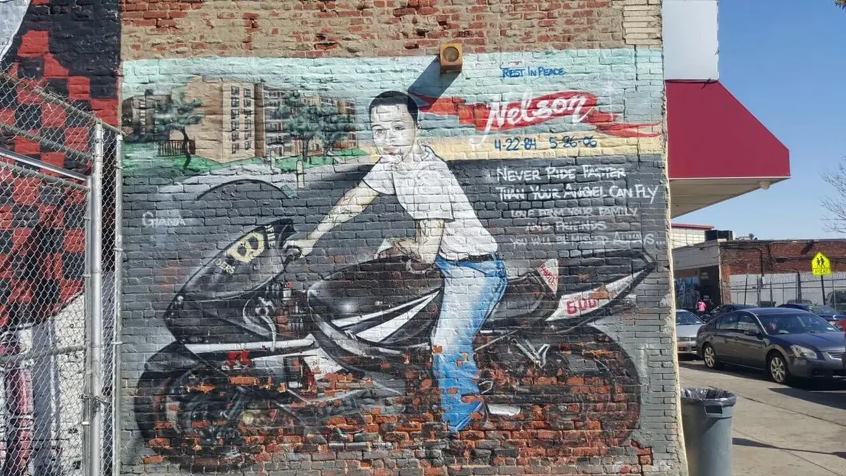 New York contrasts tour of Harlem, the Bronx, Queens and Brooklyn