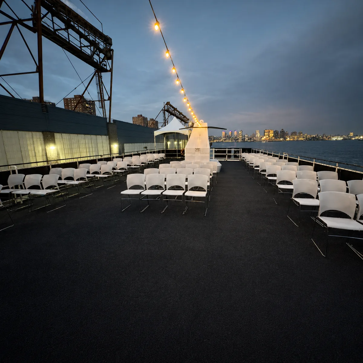July 4th Cruise in New York with fireworks, buffet dinner and open bar
