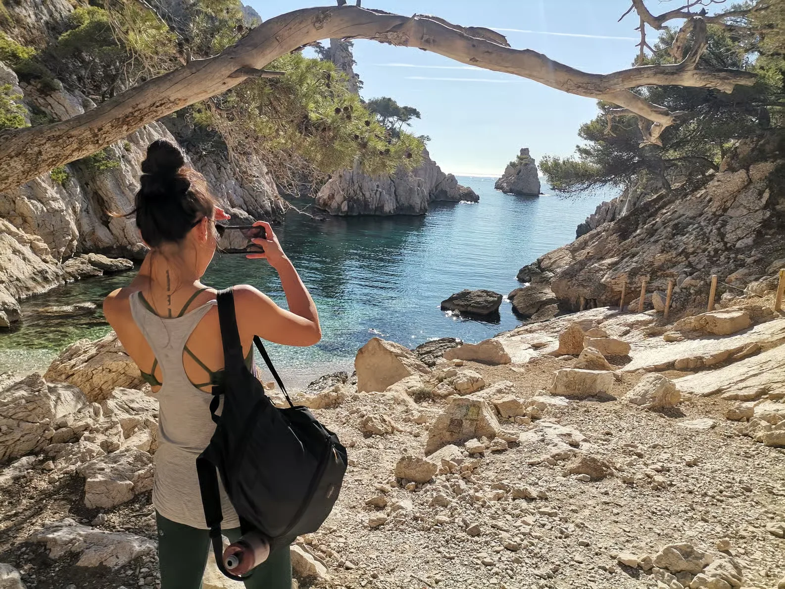 Calanques guided hike from Marseille: trails, picnic and swim