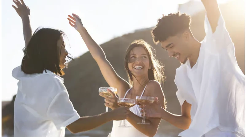 Catamaran cruise in Málaga with DJ, cava and sea views