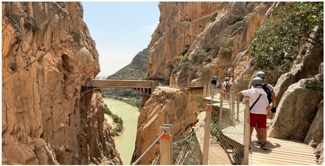 Guided Caminito del Rey tour from Málaga with transport, entry and an official guide