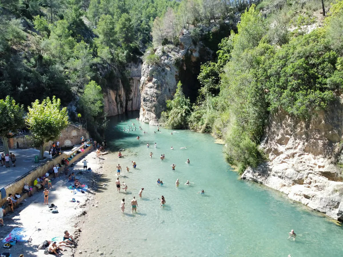 Excursion Montanejos depuis Valence avec sources thermales et cascades