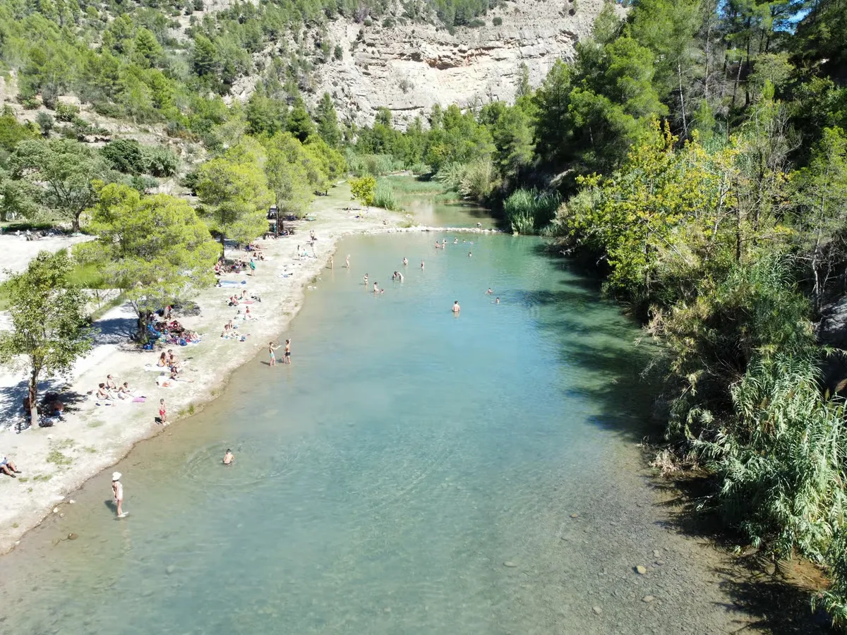 Excursion Montanejos depuis Valence avec sources thermales et cascades