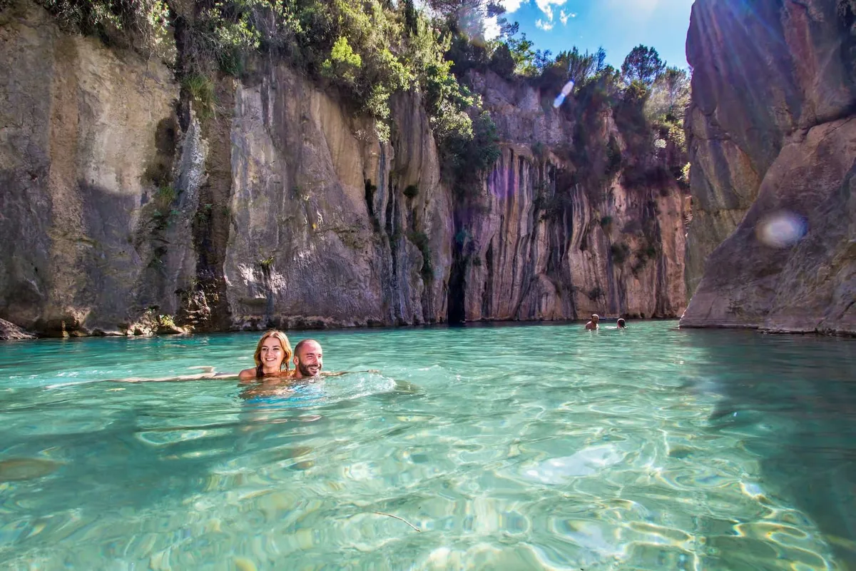 Montanejos Day Trip from Valencia: Natural Pools, Hiking or Rafting
