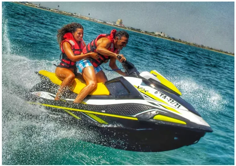 Jet Ski Rental in Pobla de Farnals, Valencia: Adrenaline, Photos and a Seaside Pool