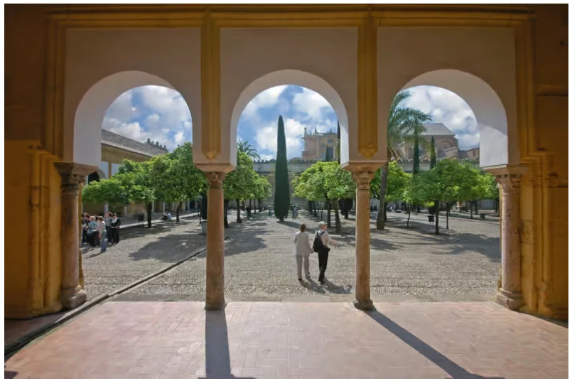 Mosque and Jewish Quarter of Córdoba tour with entry tickets