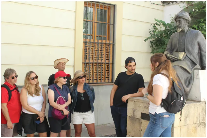 Mosque-Cathedral of Córdoba and Jewish Quarter tour with a historian guide