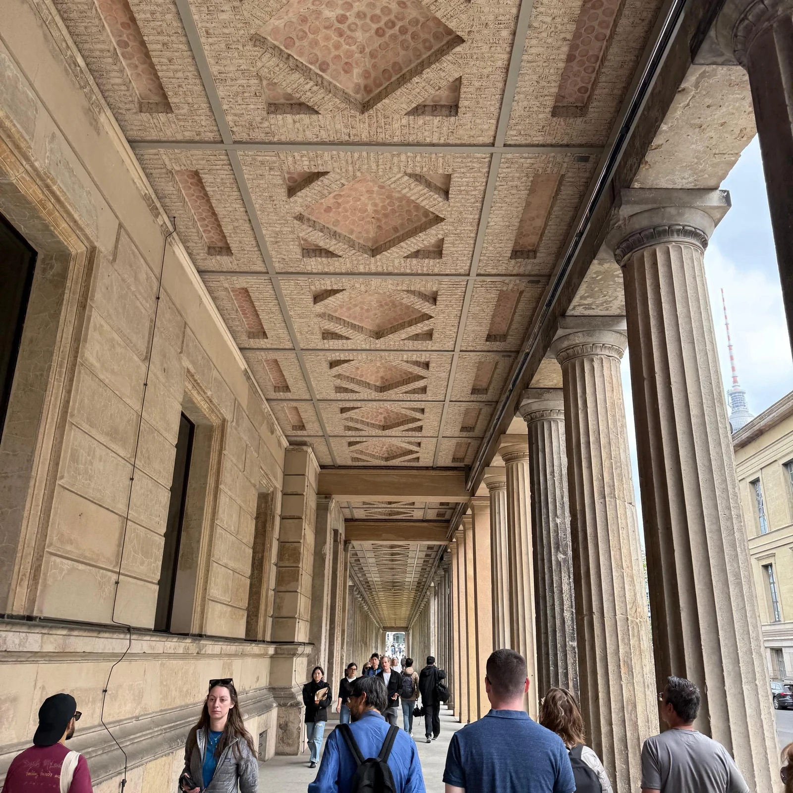 Geführter Stadtrundgang Berlin zu historischen Wahrzeichen und versteckten Ecken