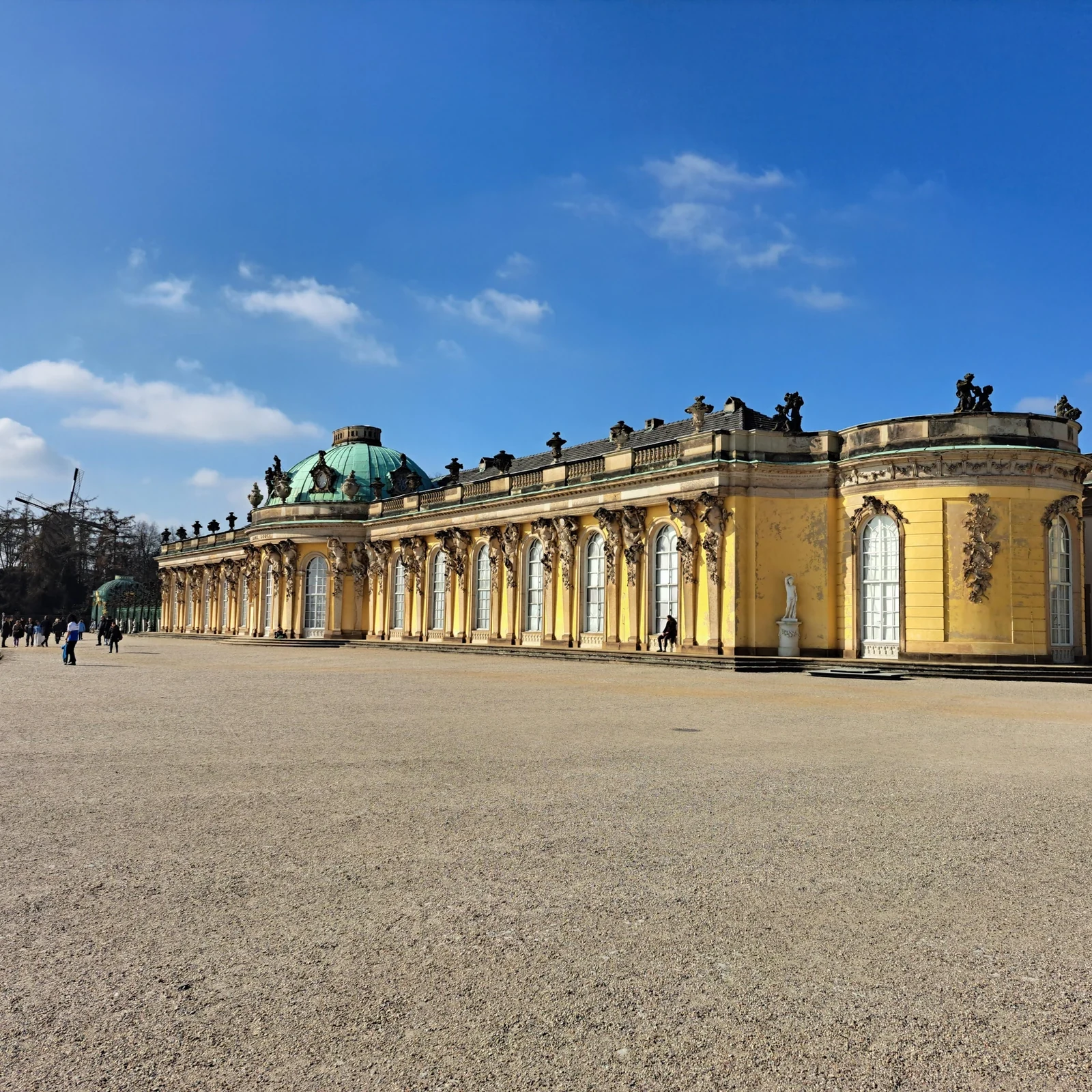 Sachsenhausen and Potsdam Tour from Berlin