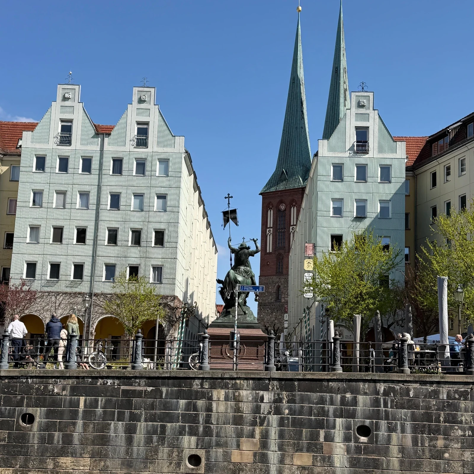 River Spree cruise in Berlin: 1-hour boat tour past top landmarks