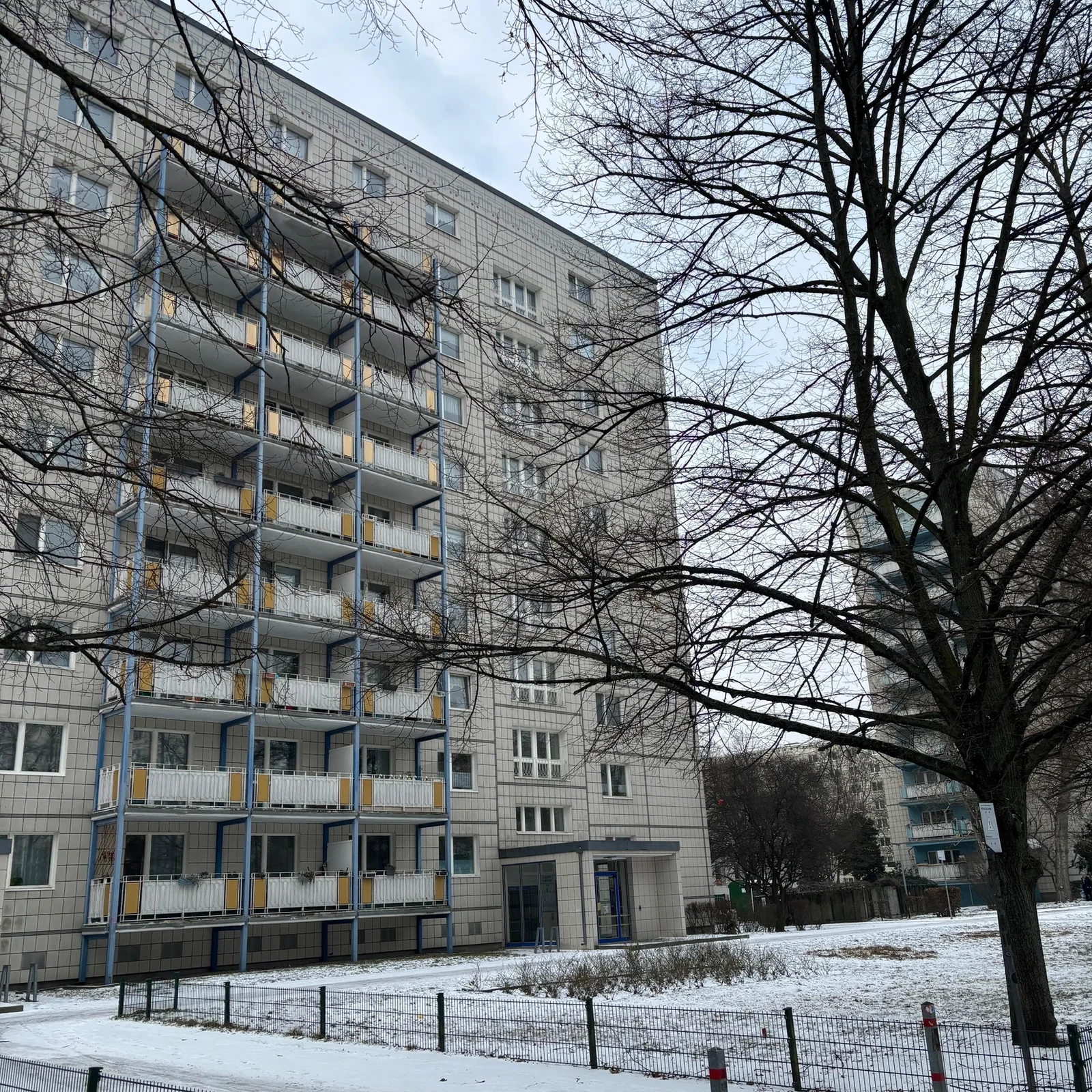 Cold War Berlin Tour: Berlin Wall, Spies and East Side Gallery