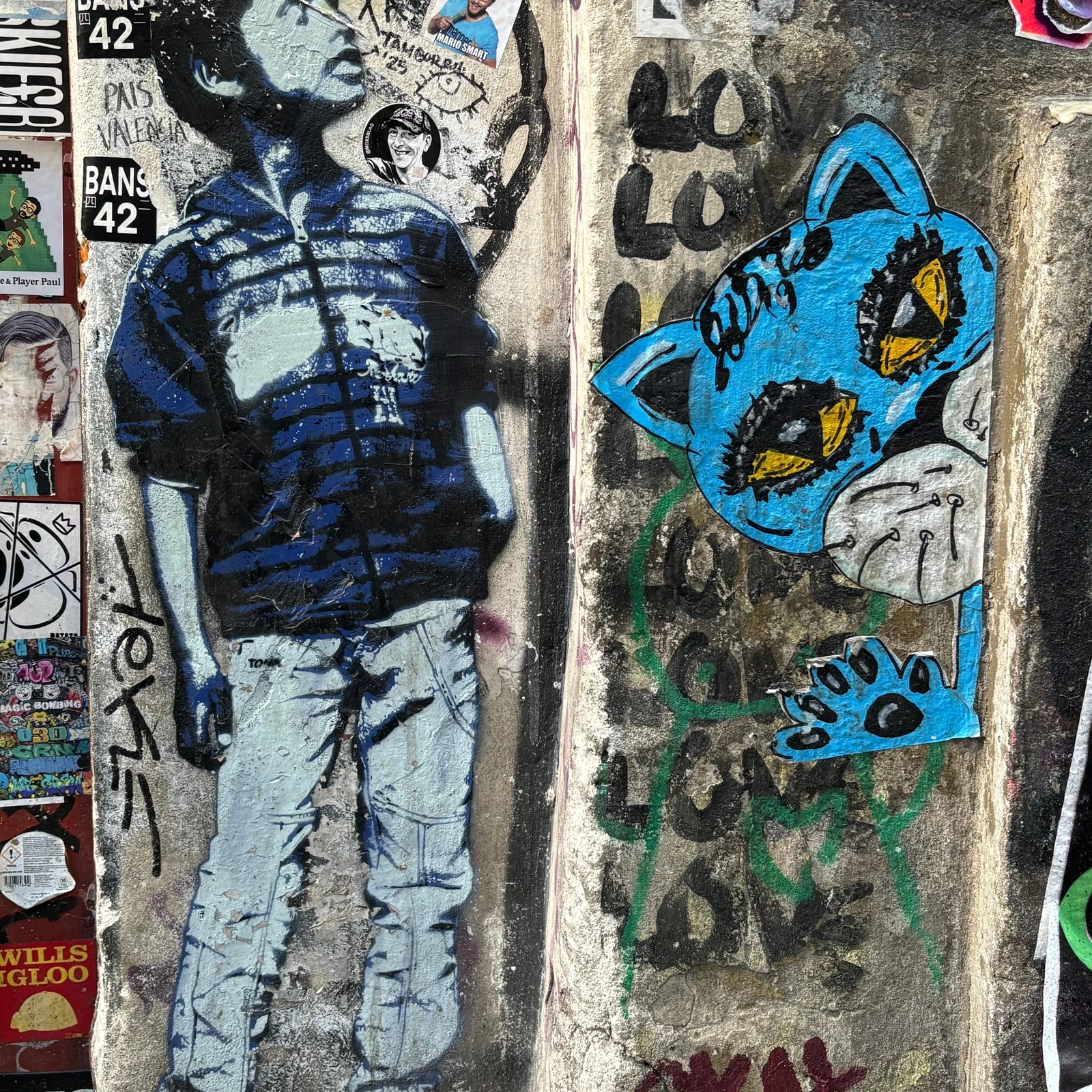 Alternative Berlin walking tour through street art and urban culture