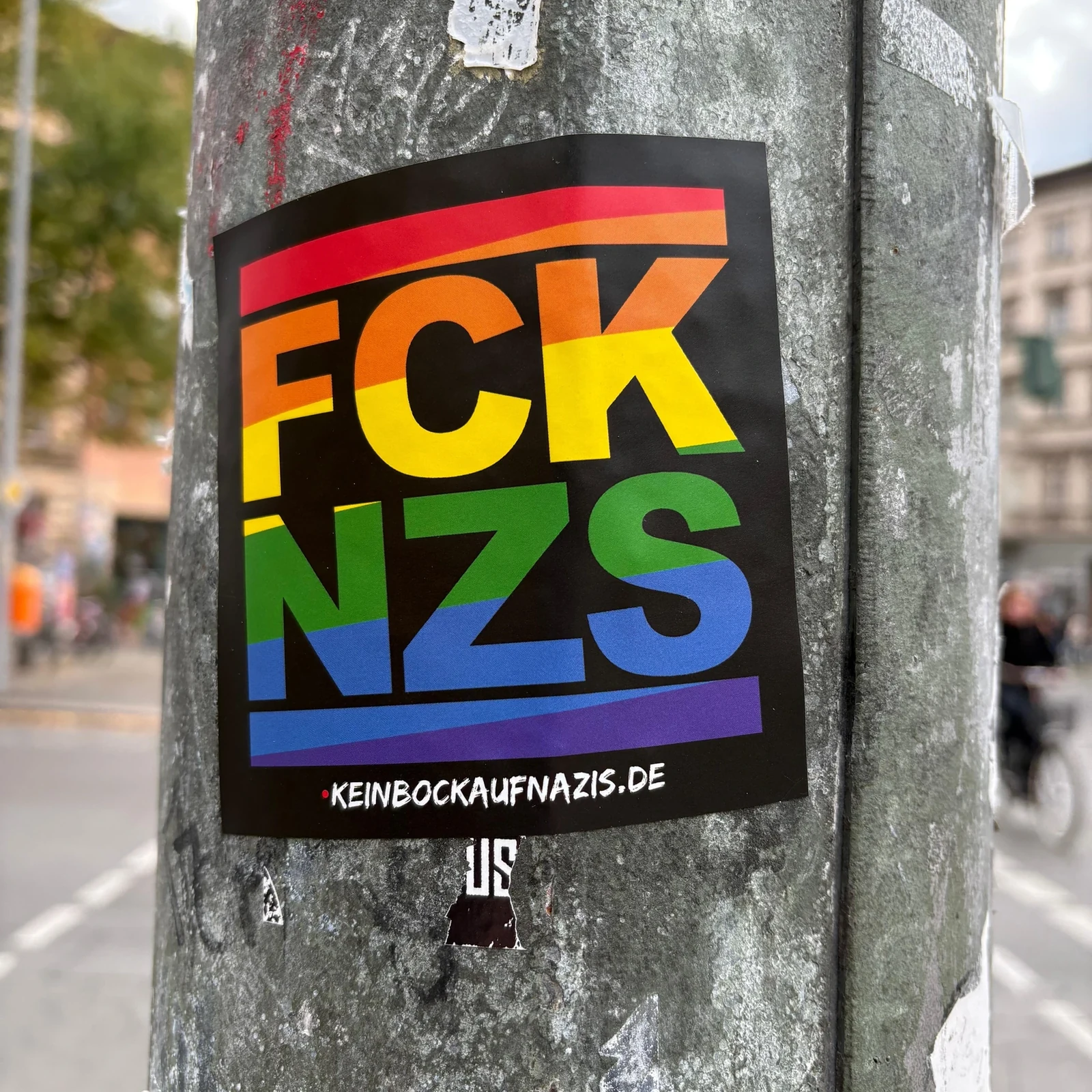 Alternative Berlin walking tour through street art and urban culture