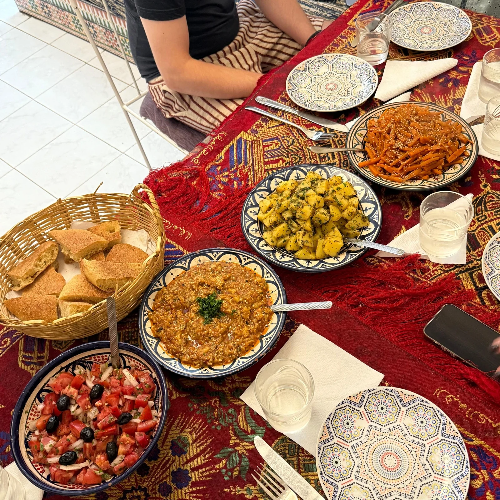 Moroccan cooking class in Marrakech with a local market visit