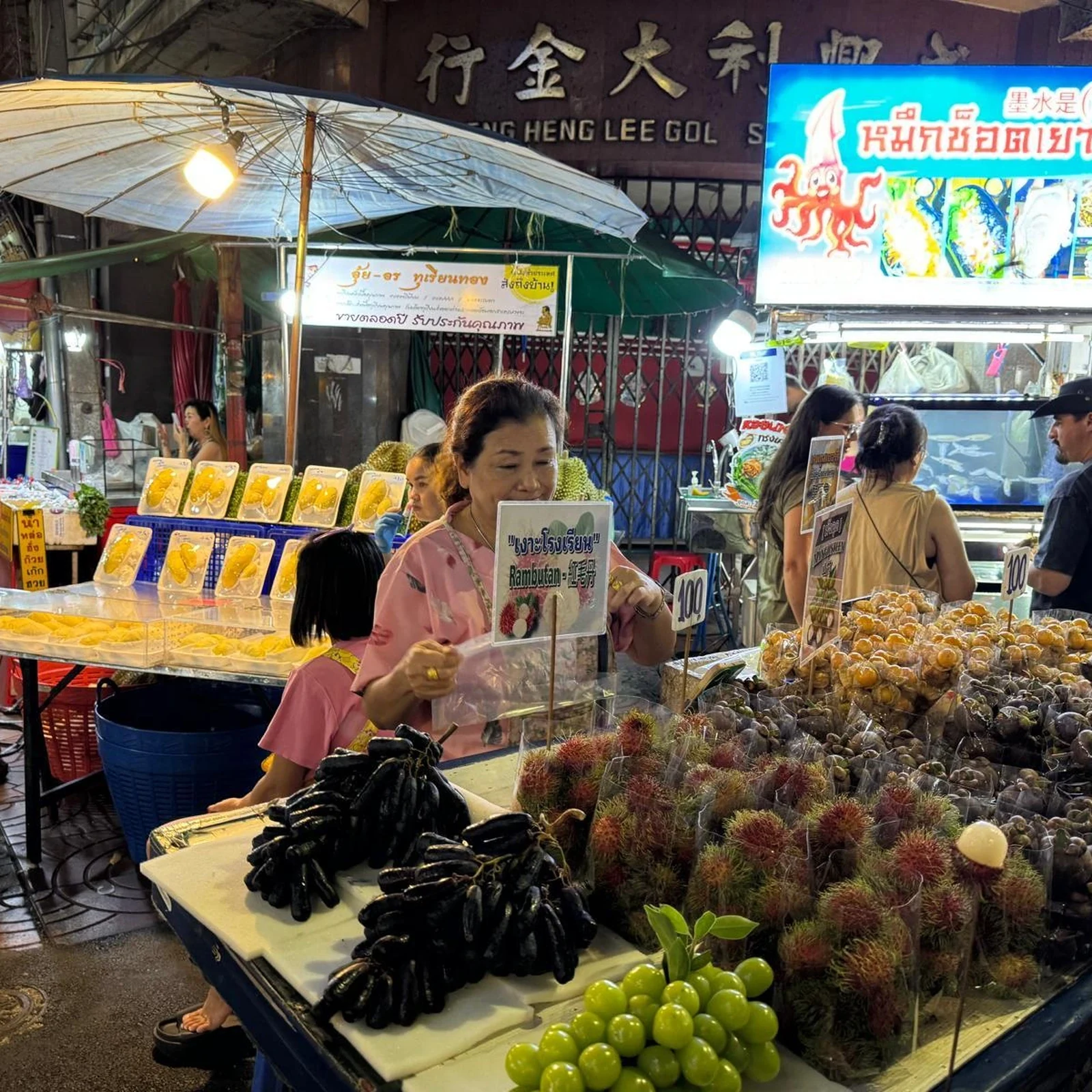 Bangkok night tuk tuk tour with Chinatown and local food