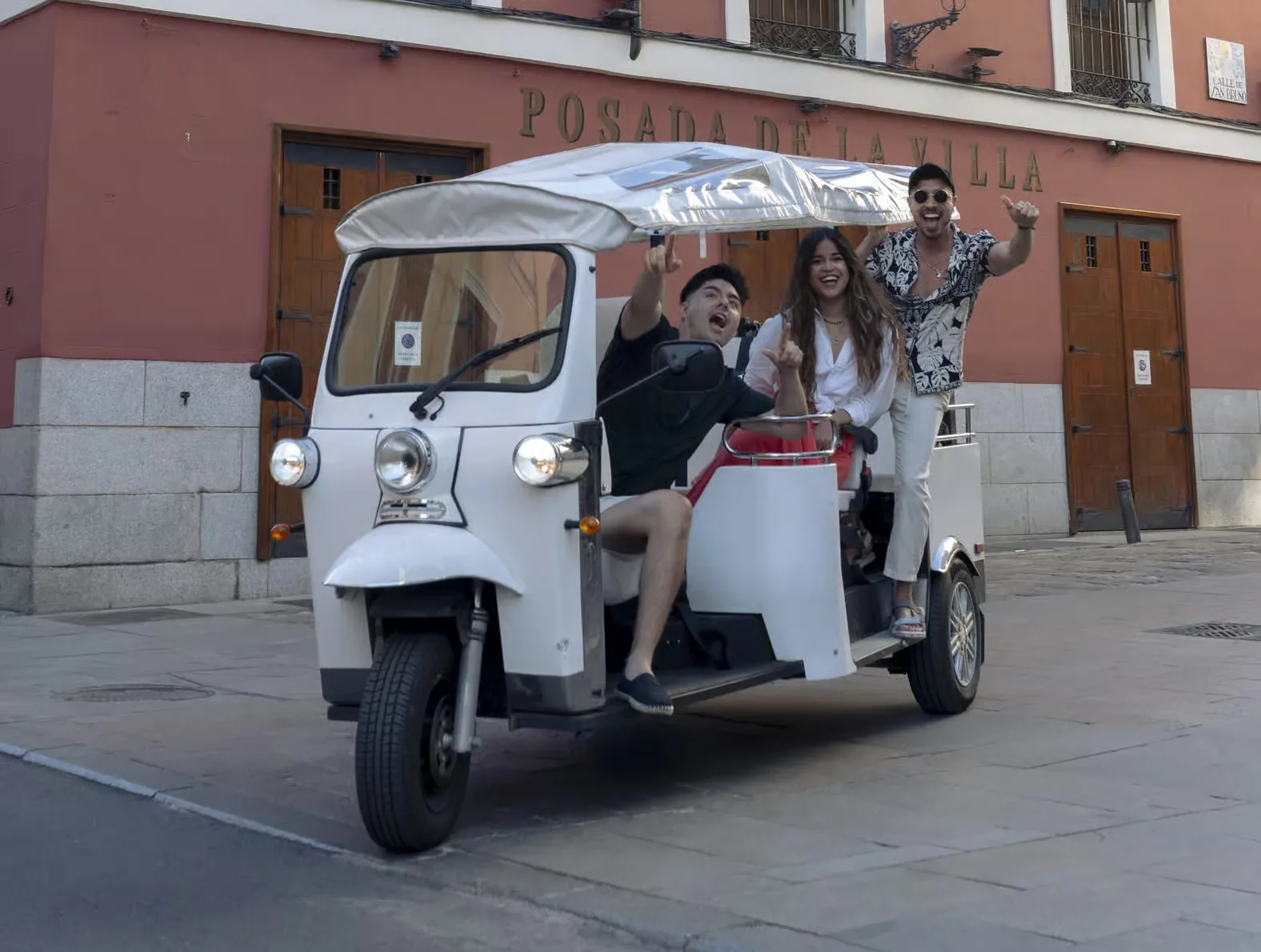Madrid: panoramic views by tuk tuk