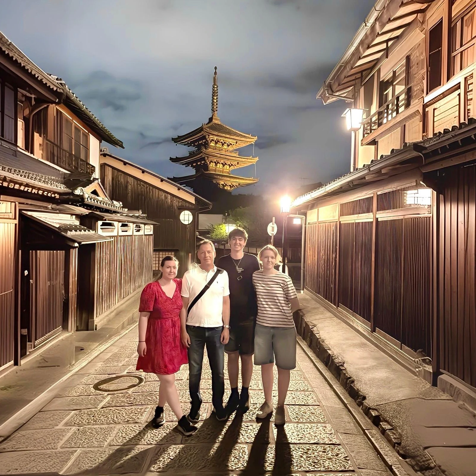 Gion Kyoto geisha tour with a local guide