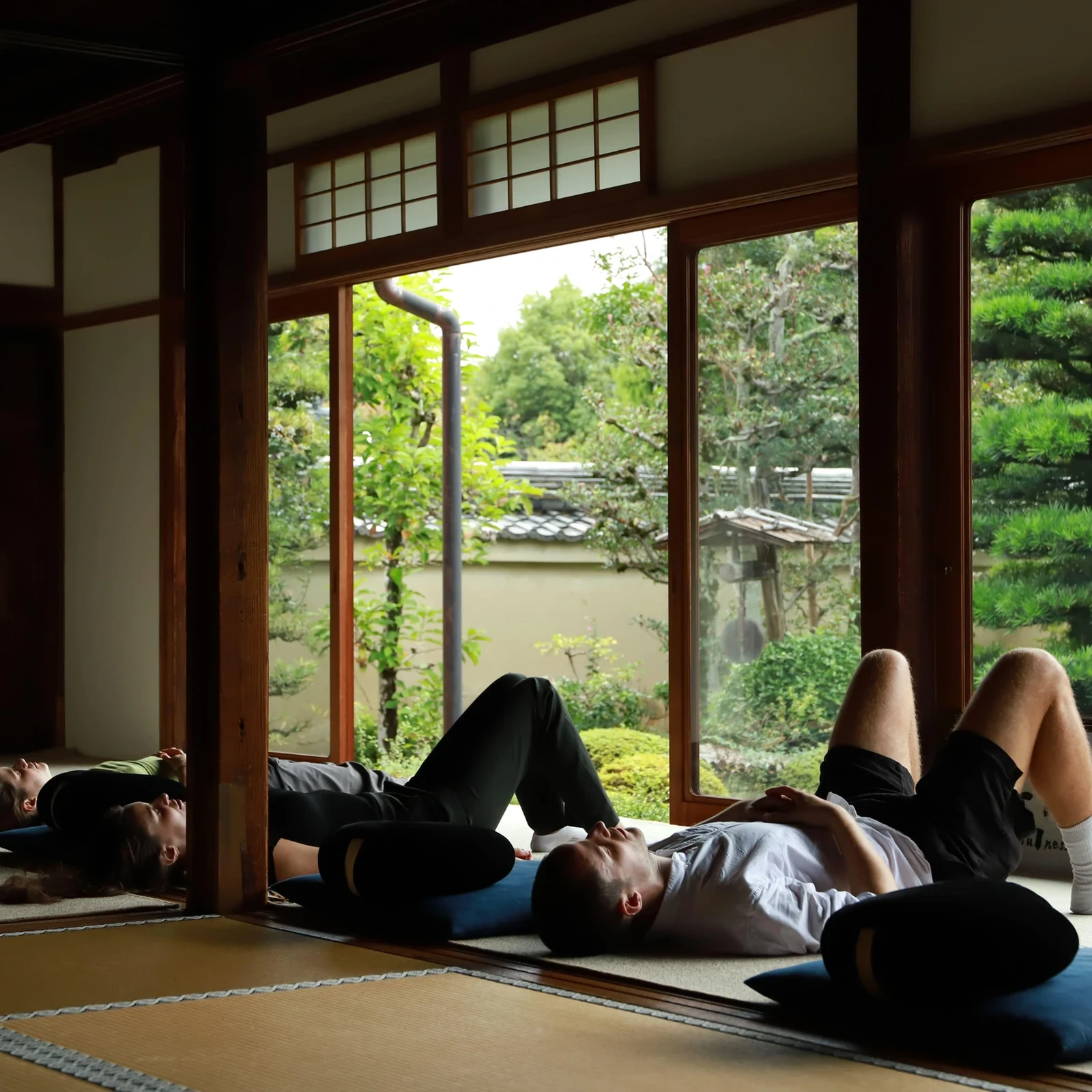 Zen experience in Kyoto: temple zazen with matcha