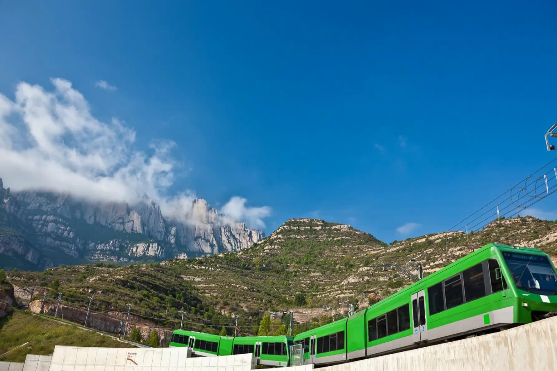 Visitez Montserrat depuis Barcelone avec train à crémaillère et accès à La Moreneta