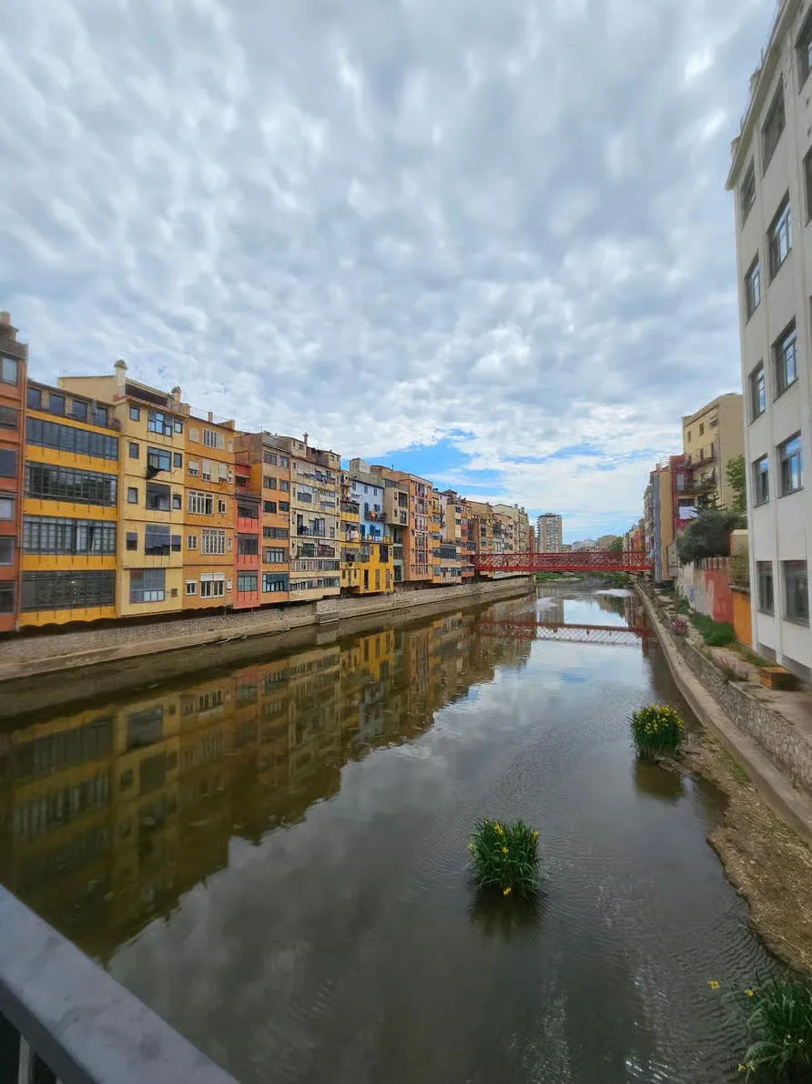 Montserrat, Girona and Costa Brava from Barcelona with a guide