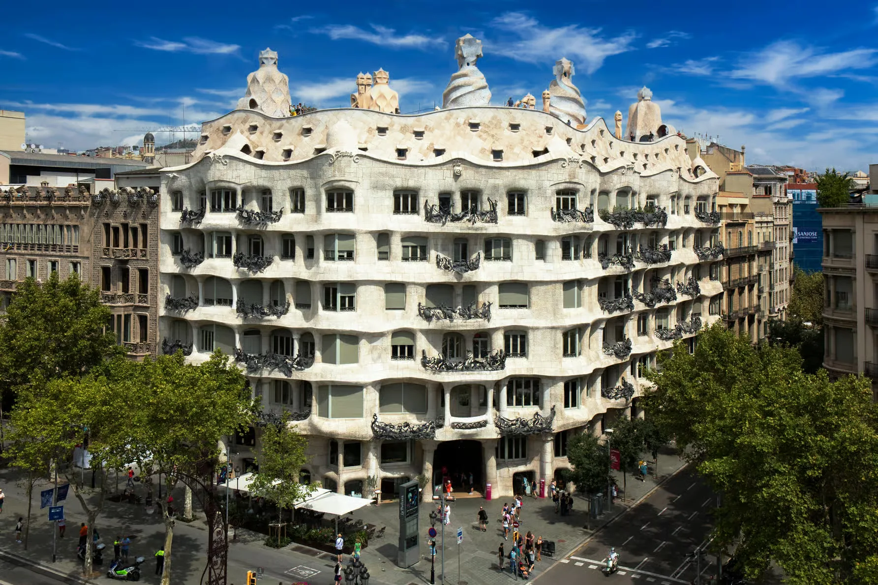 La Pedrera Barcelona Ticket – Casa Milà with Audio Guide