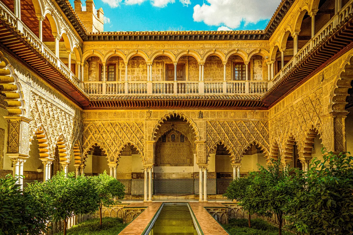 Visite de la Cathédrale, de la Giralda et de l’Alcázar royal de Séville avec accès prioritaire